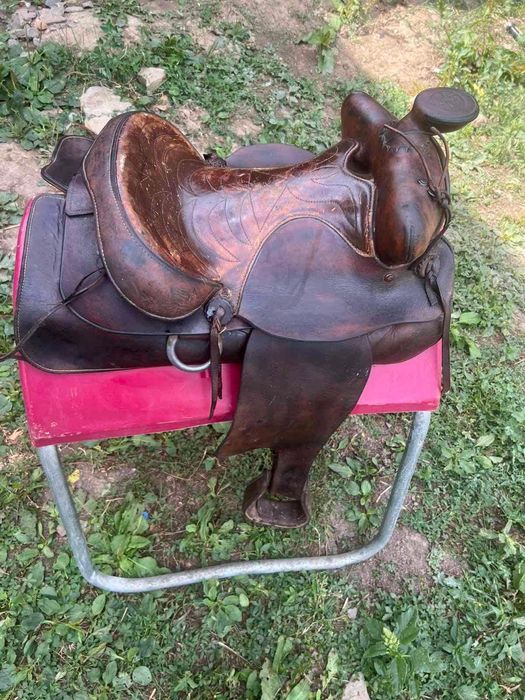 Уебстърн  седла big Horne ,royal king ,cycle y …..