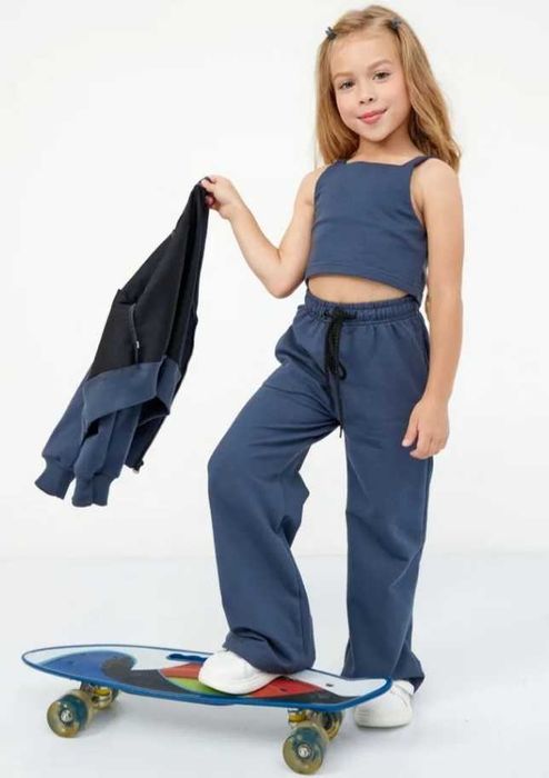 Детски комплект/екип с широк панталон р.140-146