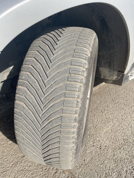 Michelin всесезонни гуми 275/55/19 dot 19 4mm
