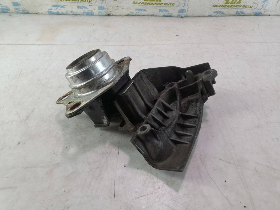 Suport motor 8200111324 1.6 benzina K4M700 Renault Megane 1 (facelift) (1999 - 2003) benzina
