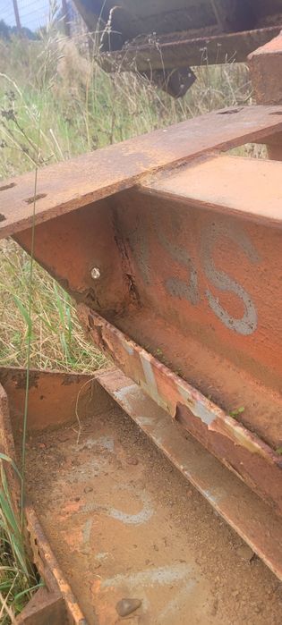 Stalpi de hala sau sistem de pod rulant