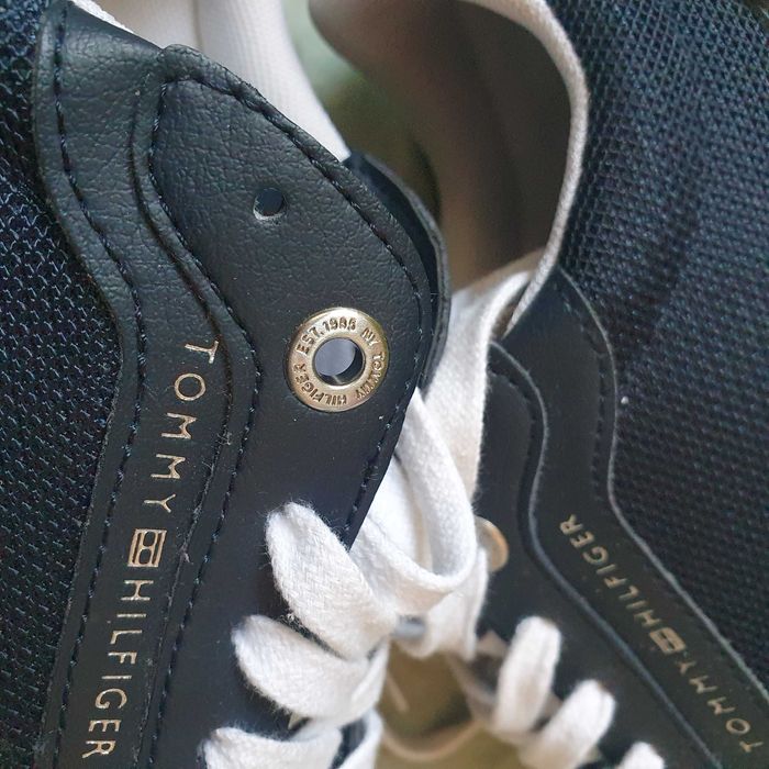 Adidași Tommy Hilfiger
