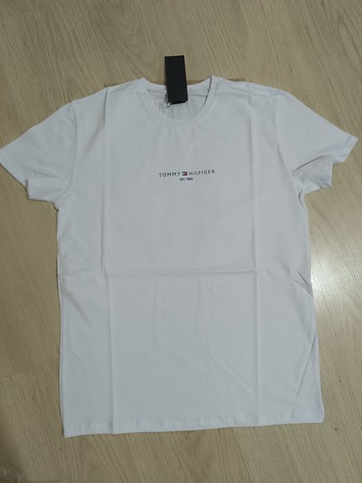 Все по 5000, футболки, кофты, брюки, юбки