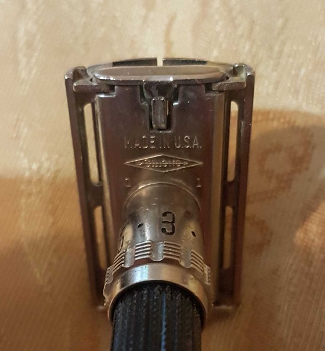 Продавам самобръсначка Gillette Super Adjustable 109