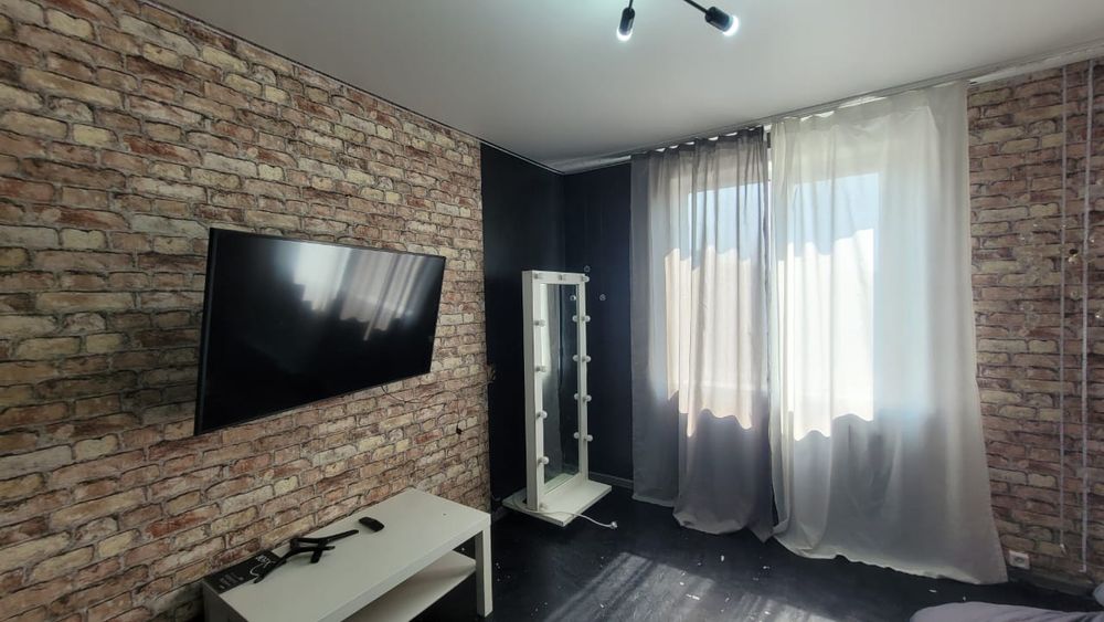 2-я ленингр р-н Сокол,голубой рынок 3 этаж