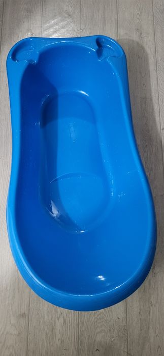 Продается тазик детский большой