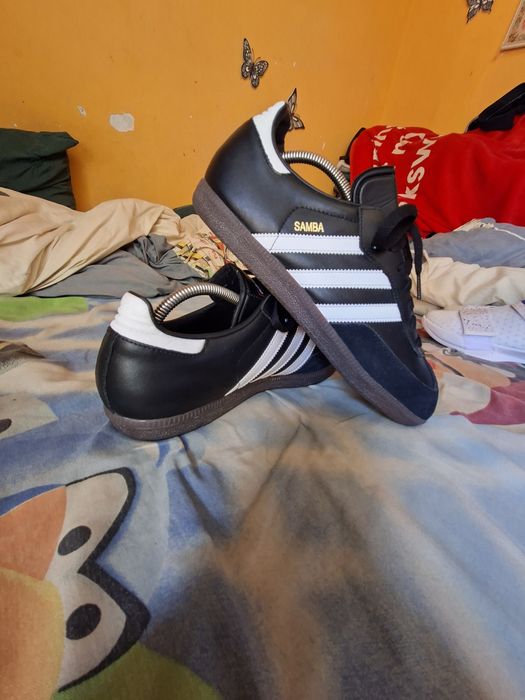 Adidasi Samba negri