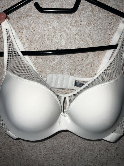 Новый белый бюстгальтер, размер 85