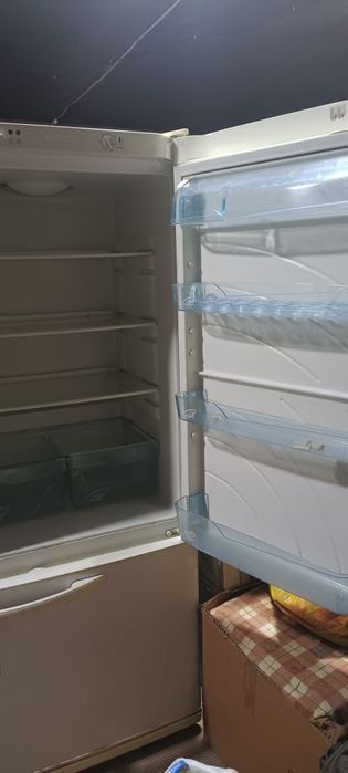 Продам холодильник
