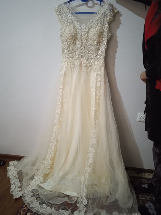 Вечерний платье размер 48.50