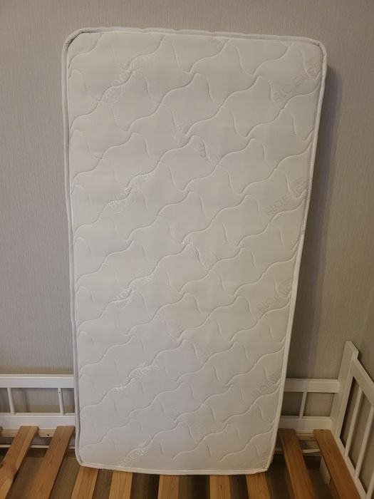 Продам кровать детскую