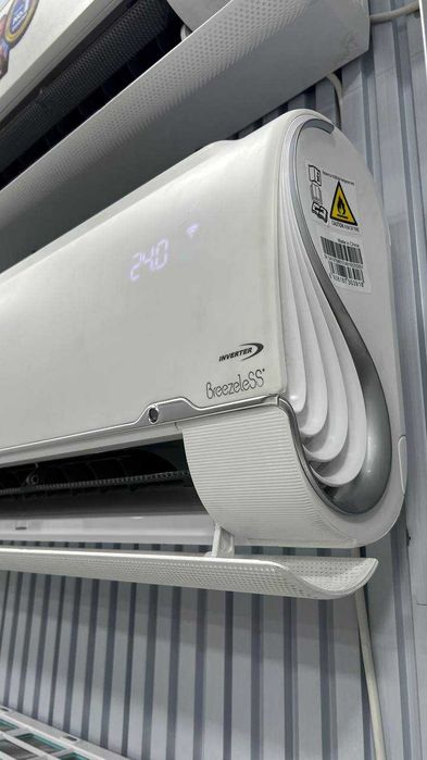 Шоу- рум MIDEA кондиционер BreezeleSS Elegant - 12,000 Btu / Inverter
