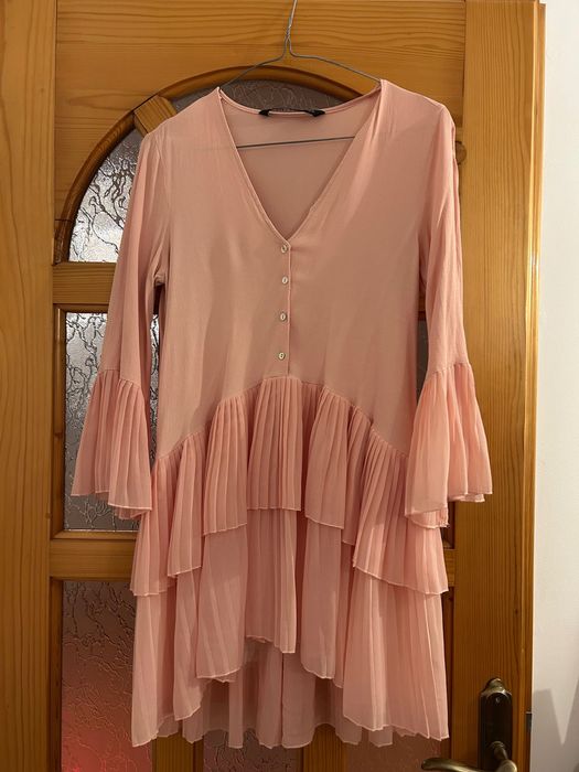 Bluza roz cu volane  Zara mărimea xs