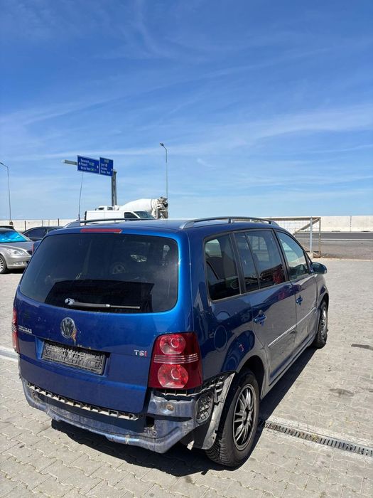 Dezmembram Volkswagen Touran 1.4 benzina (BMY) din 2009