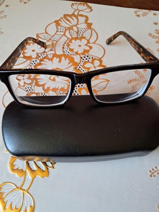 Продаю  оправу для очков