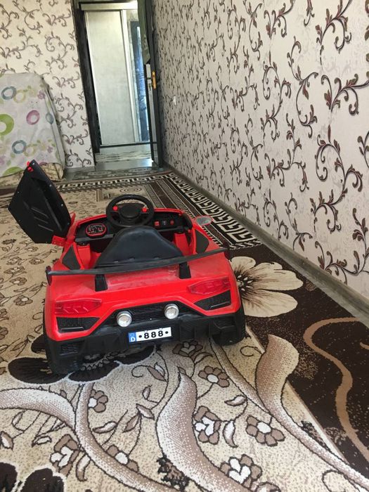 Ferrari bolalar elektr moshinasi