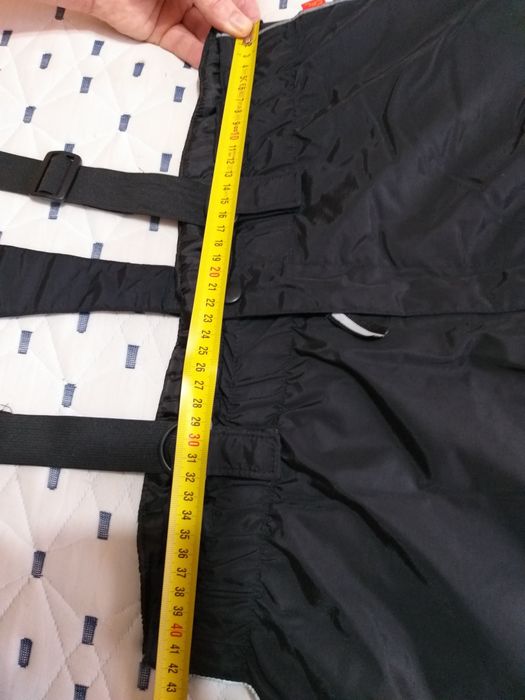 Vand pantaloni schi