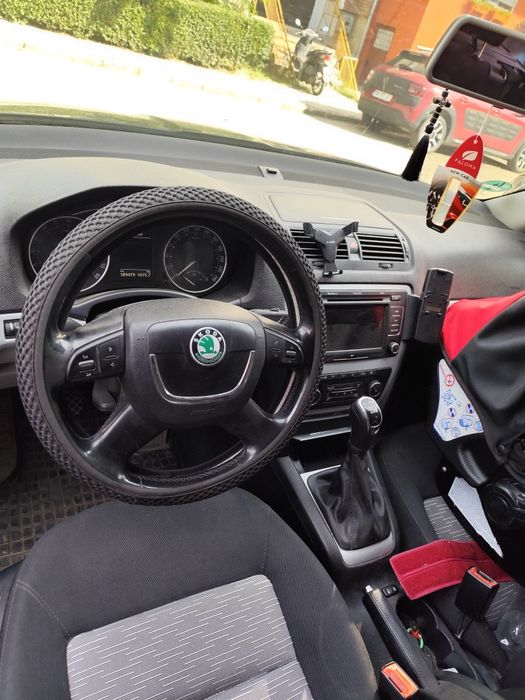 SKODA Octavia 2011 — imagine 3