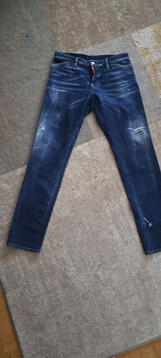 Vând blugi dsquared2