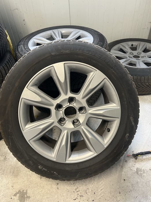 Гуми с джанти 17