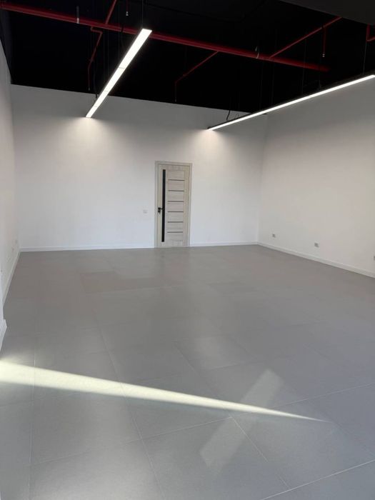 Срочно сдается нежилое NRG U tower 60m2