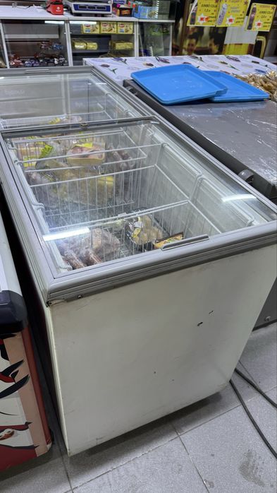 Витринный морозильник