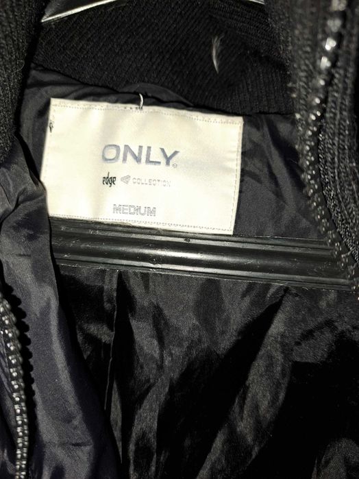 Дамско яке ONLY М размер