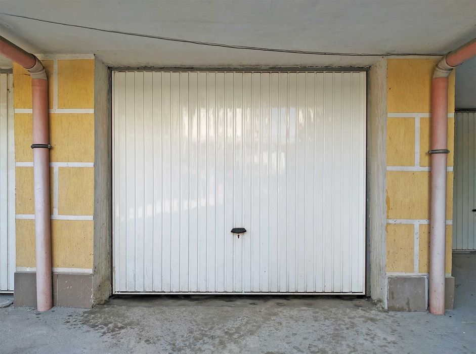 Дава се под наем Гараж / Паркомясто в София, Сухата река - 21 кв.м за 122.4 € - Снимка #1