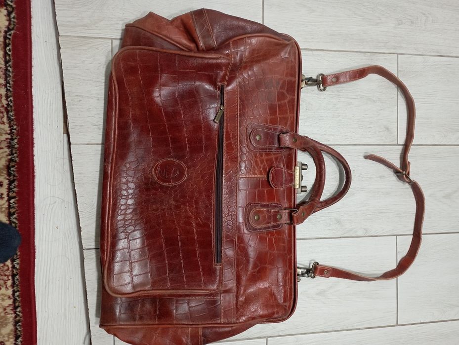 Саквояж,натуральная крокодиловая кожа