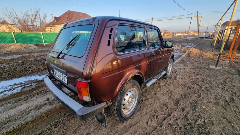 Продам автомобиль нива