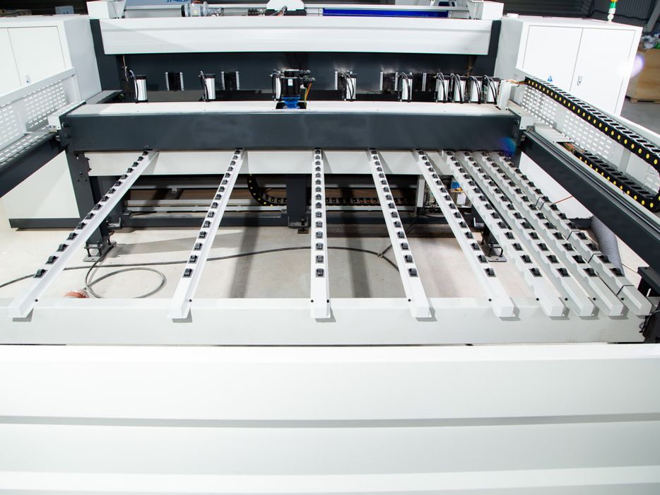 Форматно-раскроечный центр с ЧПУ JIYU KS933