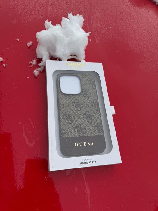 Кейс за iPhone 13 14 15 16  17  GUESS