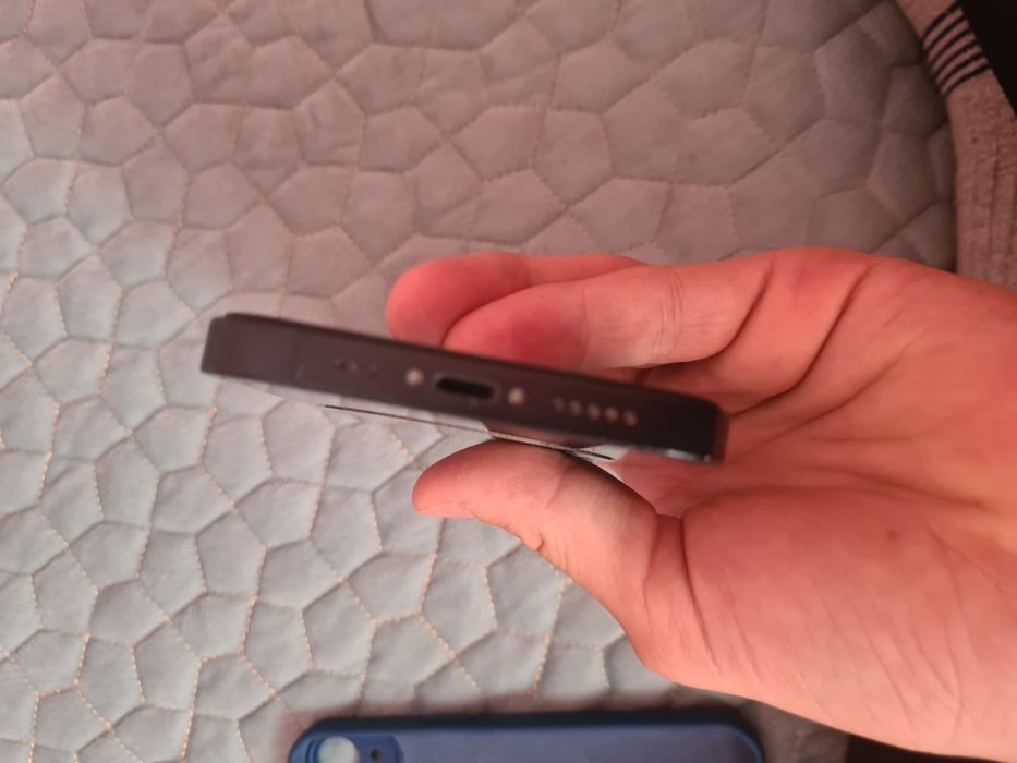 Айфон 13 80% акб обм есть