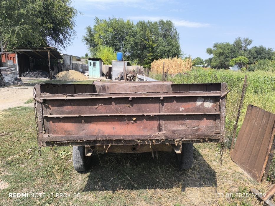 Продам два прицепа двух колесные и плуг