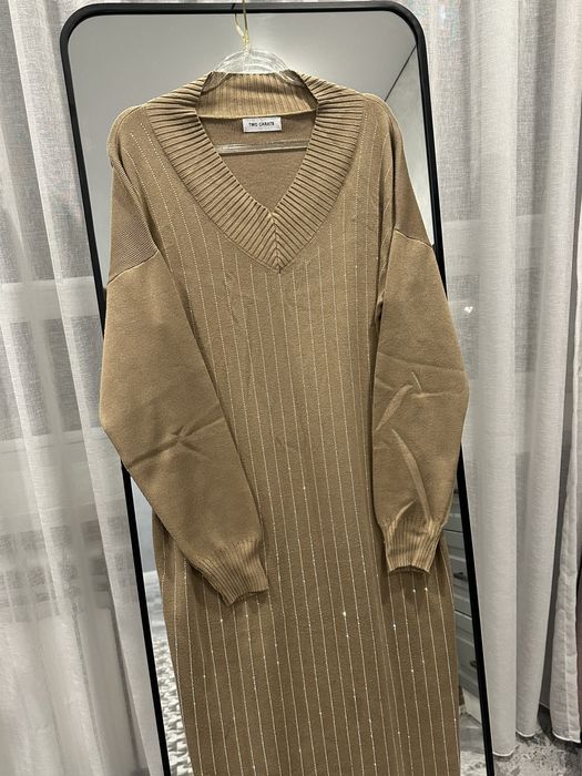 Теплое трикотажное платье