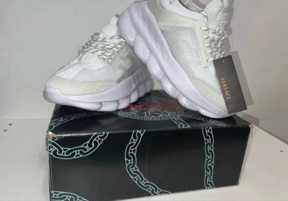 Versace chain reaction