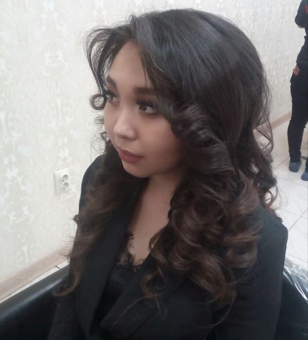 Парикмахер стилис коларист