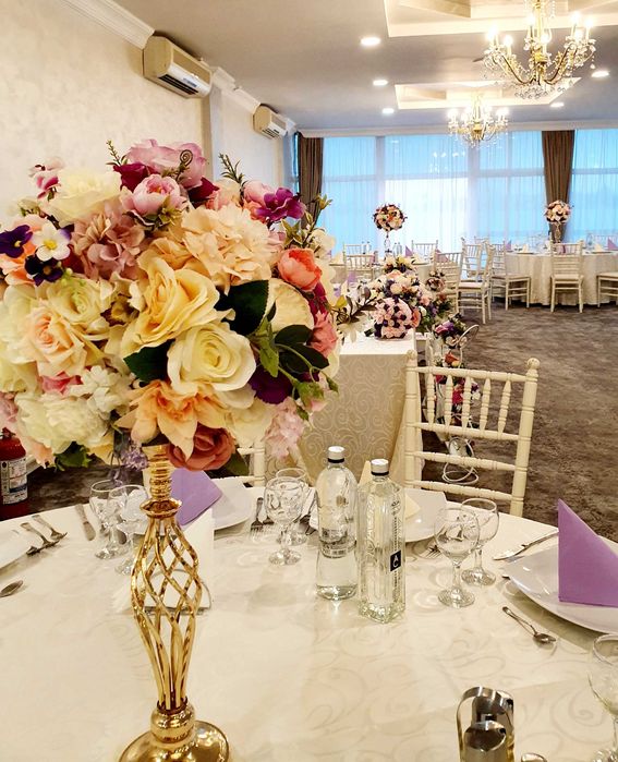 Aranjamente florale diverse - decoratiuni din flori, diverse decoruri