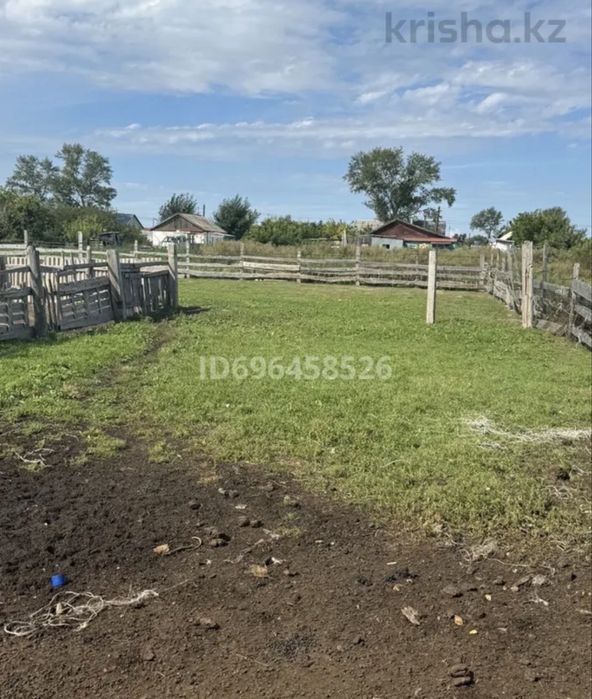 Продаётся дом с большим участком