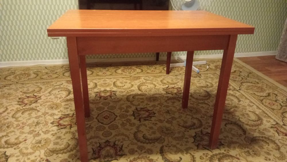 Продам стол раскладной мкр Зердели