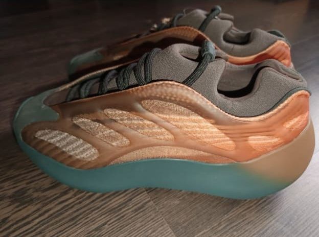 Adidas Yeezy 700 V3 Copper nr 37 1/3,41 1/3, 45 Origiali