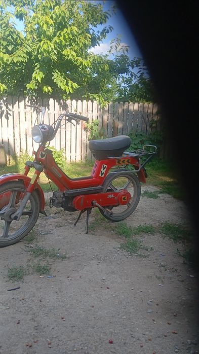 Vând moped piaggio si