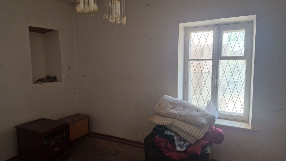 уй сатылады ул.лесхозная6 40-жыл мектеб касында29маршрут журеде