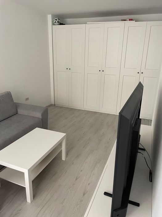 Închiriez apartament, strada Rezervelor