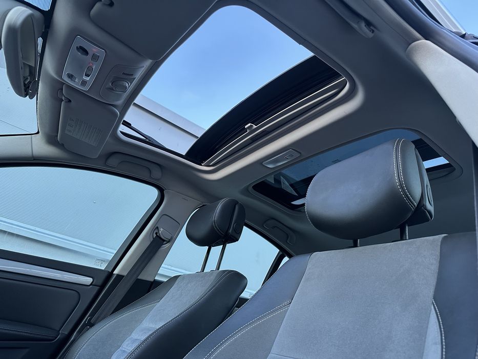 Renault Laguna 3 / Model Executive / 2012 / 1.5 dci - 110 cp / Panoramic / Alcantara