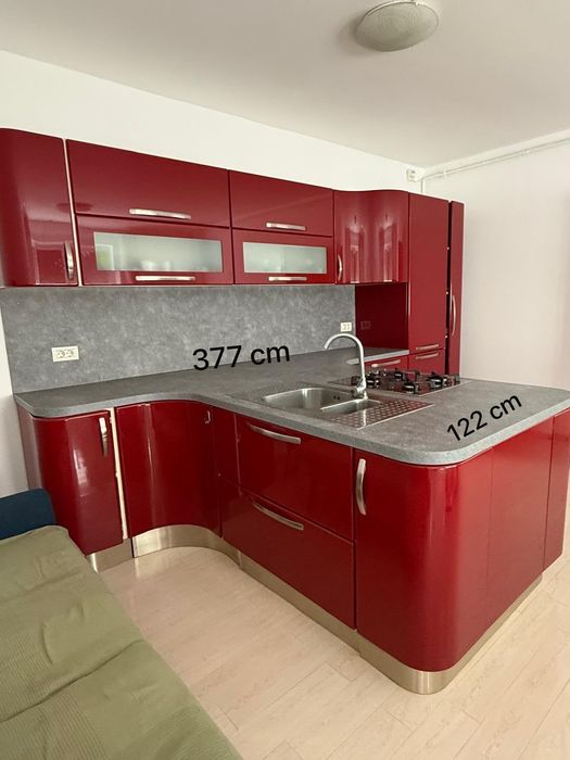 Mobila bucătărie cu electrocasnice