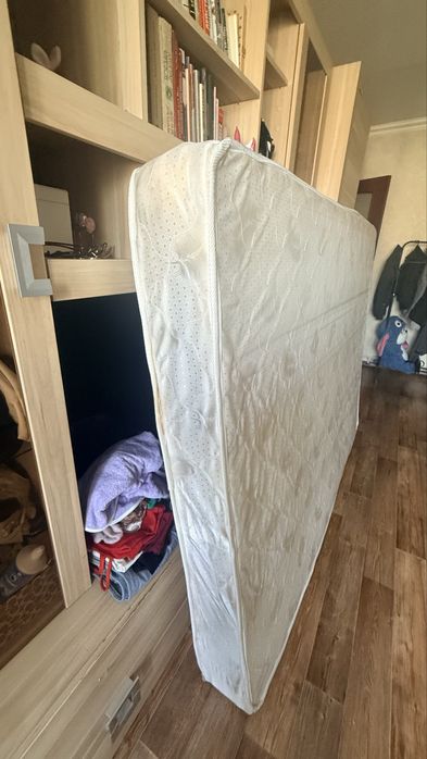 Продам матрас срочно полуторка