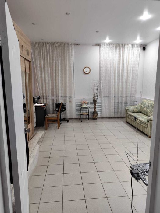 Продам квартиру .