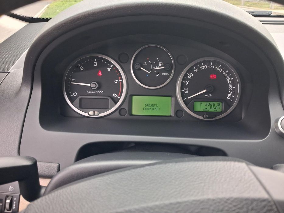Land Rover Freelander 2010 diesel, 4.420 € — imagine 3