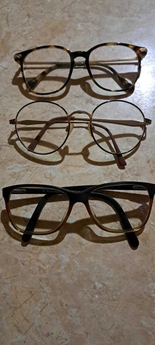 Очила с фотосоларни стъкла +0.75 междузенично разстояние 66